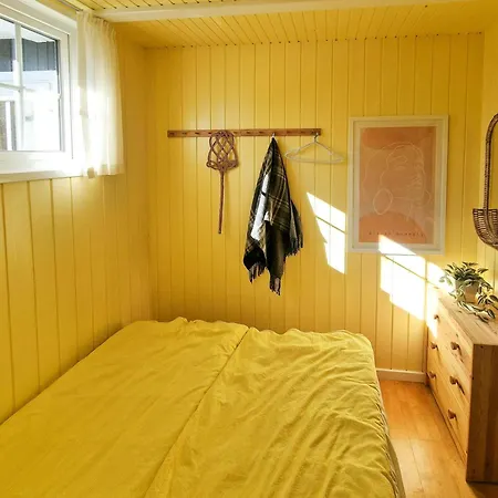 Authentic 1950s Wooden House By Two Beaches Vakantiehuis