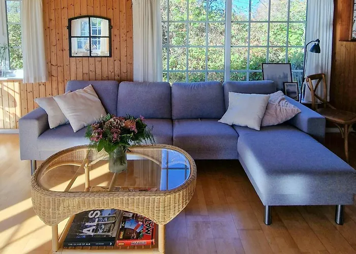 Authentic 1950s Wooden House By Two Beaches * Sonderby (Sonderjylland)