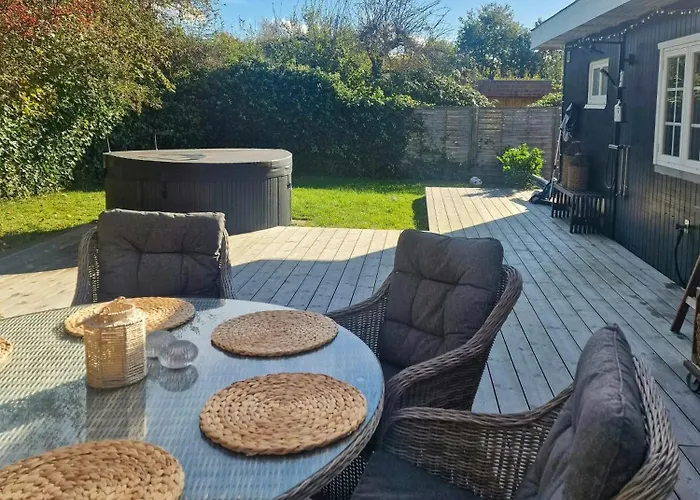 بيت للعطل Authentic 1950s Wooden House By Two Beaches Sonderby (Sonderjylland)